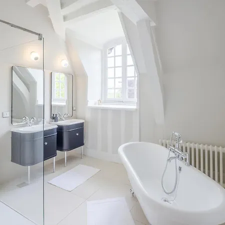 Holiday home Chateau De Roumare