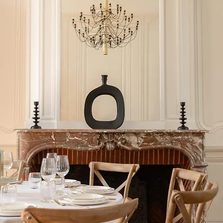 Chateau De *